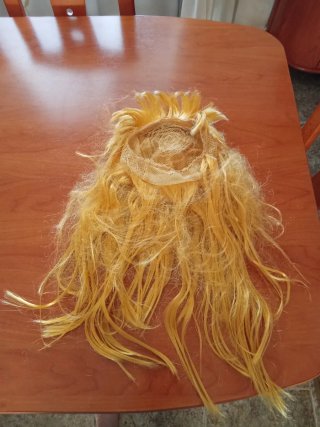 Peluca rubia mujer