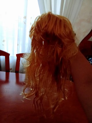 Peluca rubia mujer