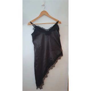 Camisa lencera negra con encaje