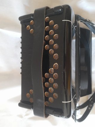 Acordeón Hohner Student VM de 48 bajos