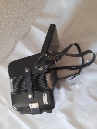 Acordeón Hohner Student VM de 48 bajos