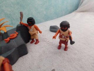 Playmobil Prehistoria con dinosaurio
