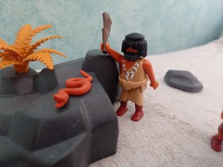 Playmobil Prehistoria con dinosaurio
