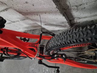 Bicicleta Montaña Roja y Azul