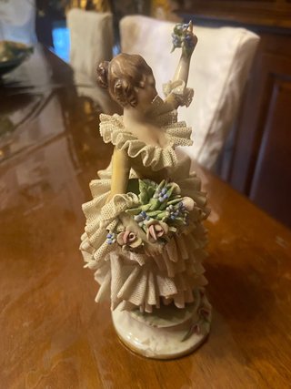 ballerina con fiori giuseppe Cappe’ Capodimonte