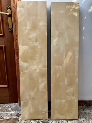 Balda de madera clara