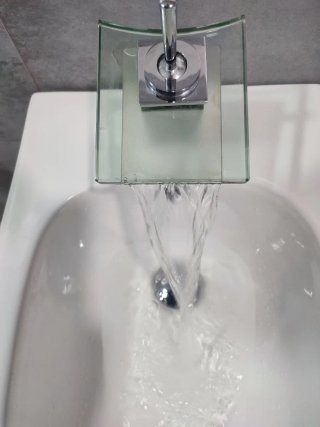 Grifo cascada cristal y metal