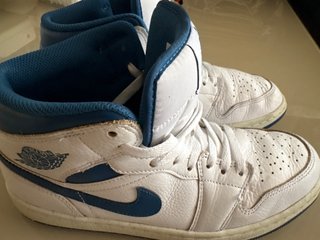 Nike Air Jordan 1 Azul y Blanco