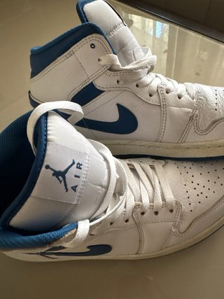 Nike Air Jordan 1 Azul y Blanco