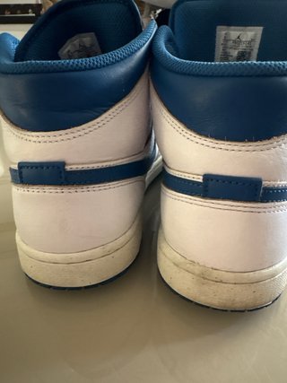 Nike Air Jordan 1 Azul y Blanco