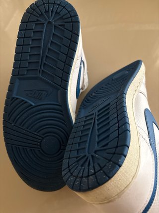 Nike Air Jordan 1 Azul y Blanco