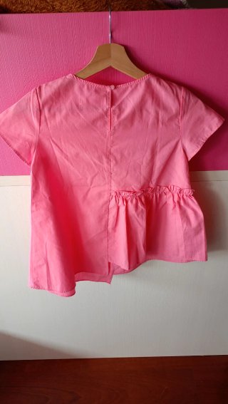 Blusa niña rosa con volante