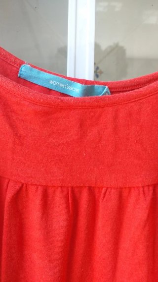 Mono rojo Women'secret " cagado "