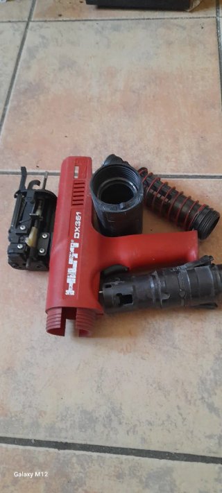 Clavadora Hilti DX 351  or cargador automatico