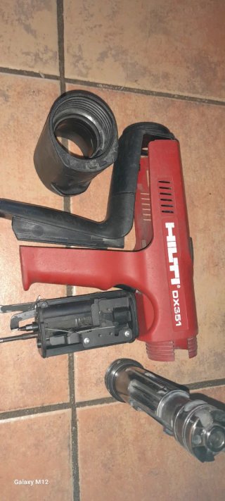 Clavadora Hilti DX 351  or cargador automatico