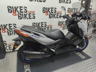 Yamaha XMAX 300 muy cuidada!