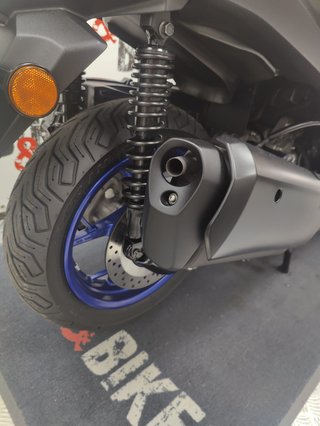 Yamaha XMAX 300 muy cuidada!