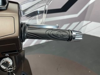 KYMCO PEOPLE 125 ABS Marrón