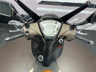 KYMCO PEOPLE 125 ABS Marrón