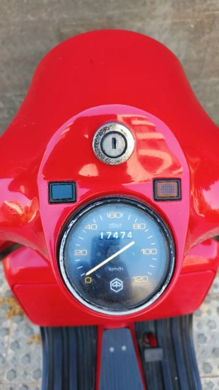 Vespa P200E Roja 1982 - 17.000km