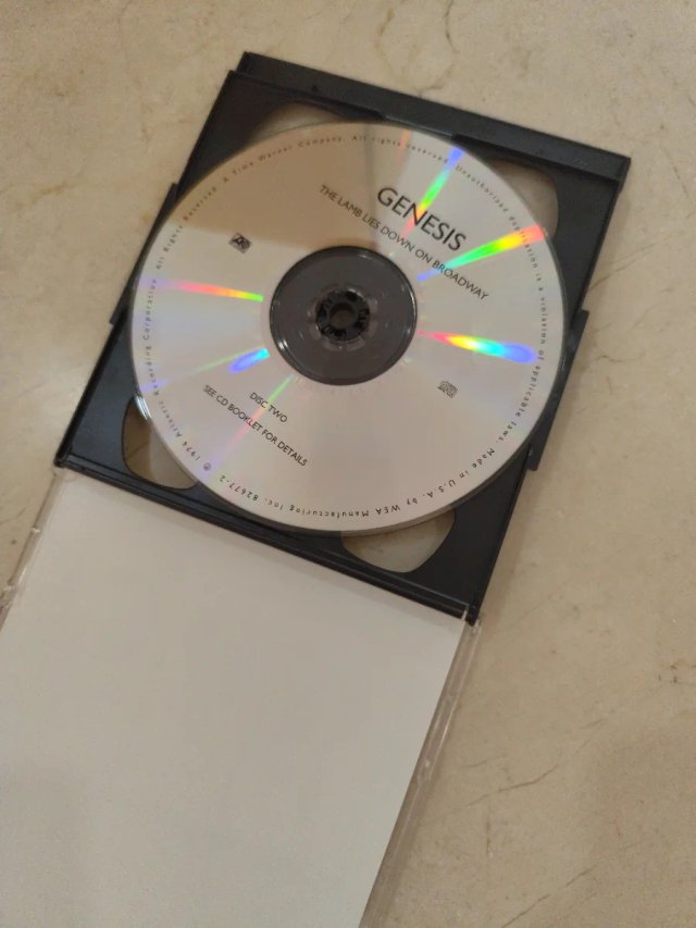 2CD Genesis The Lamb Lies Down On Broadway