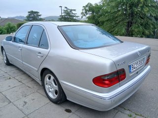 Mercedes-Benz e 220 cdi