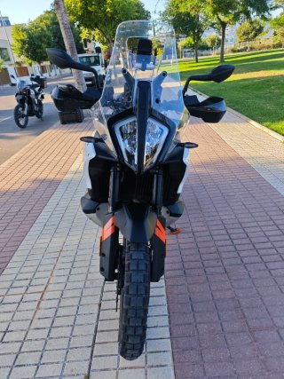 KTM 790 Adventure Blanca y Naranja