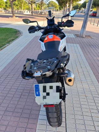 KTM 790 Adventure Blanca y Naranja