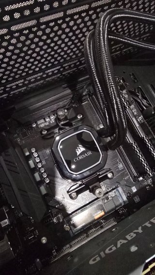 PC Gaming Ryzen 7 5800X + RTX 3060 12GB + 16GB RAM
