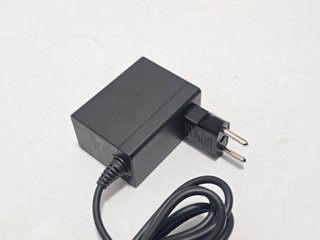 Cargador original Nintendo Switch cable enchufe