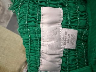 Blusa Zara  niña Asimétrica Verde