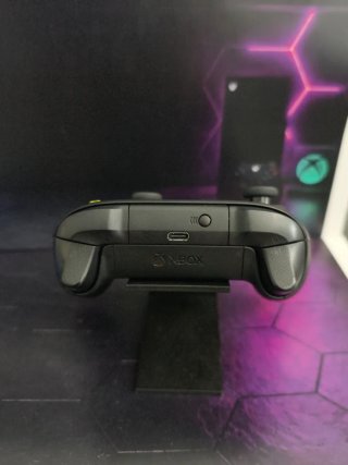Controller Xbox Series X|S con garanzia ufficiale