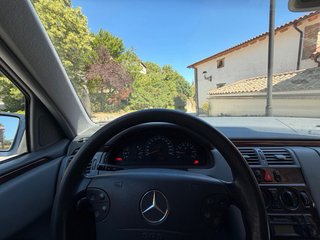 Mercedes-Benz Clase E   PRECIO NEGOCIABLE