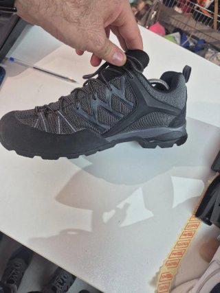 Zapatillas Engelbert Strauss negras y grises