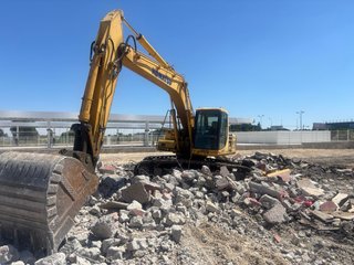 Excavadora Komatsu PC 210