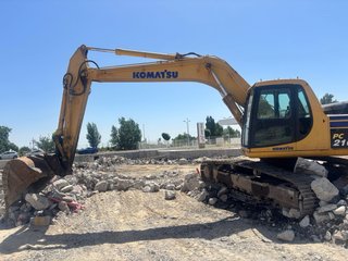 Excavadora Komatsu PC 210