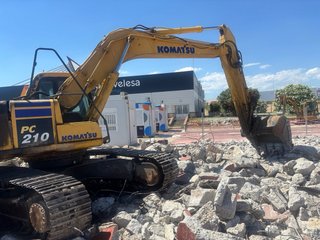 Excavadora Komatsu PC 210
