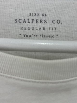 Camiseta Scalpers Blanca Talla XL