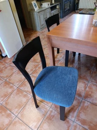 Mesa comedor y 4 sillas