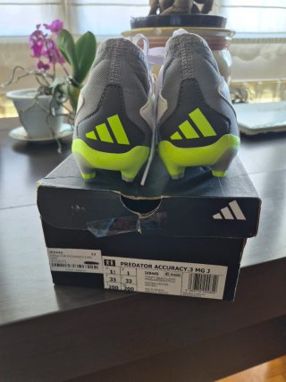 Adidas Predator Niño Talla 33 TF