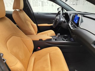 Lexus UX300H UX+ 2025 REF 8083