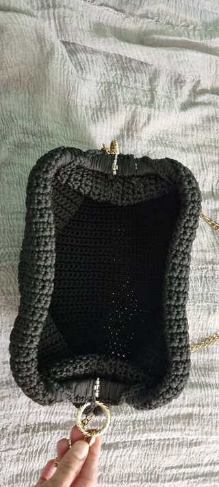 borsa lavorata a maglia fatta a mano