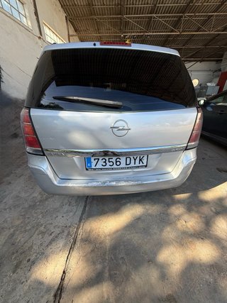 Opel Zafira B 2006