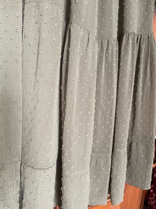 Vestido verde de verano con textura