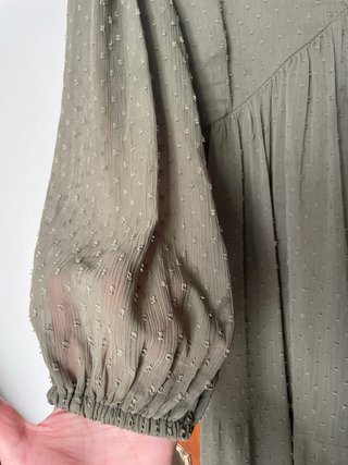 Vestido verde de verano con textura