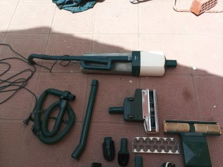 Aspiradora Vorwerk ET340 con accesorios
