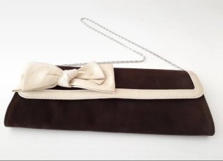 Bolso Con Lazo Decorativo