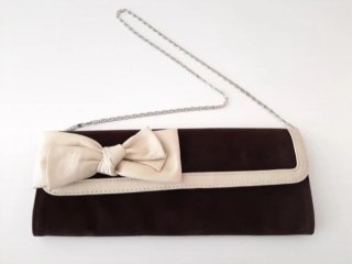 Bolso Con Lazo Decorativo