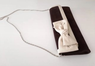 Bolso Con Lazo Decorativo