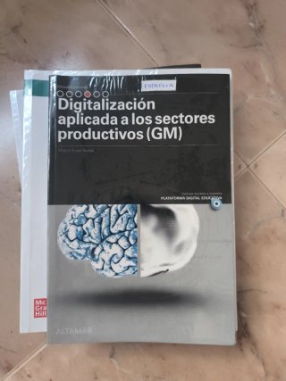 Libros de 1° de farmacia y parafarmacia.